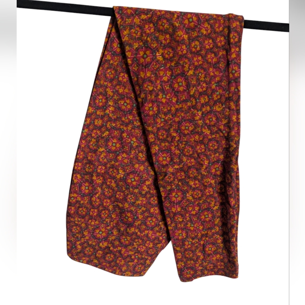 Medallion print leggings one size